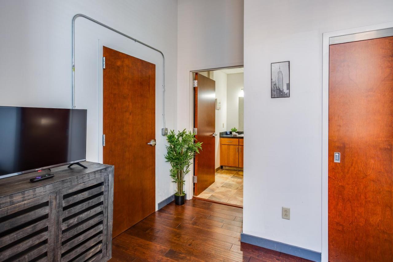 Ny Style Centric Loft With King Bed By Park Ave Appartement Rochester Buitenkant foto